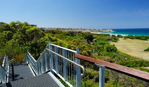 Stairs down to Maroubra Beach, from Western Escarpment walking track, Malabar Headland National Park. Photo: E Sheargold © OEH